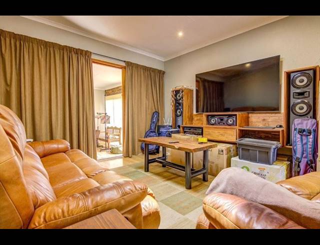 4 BEDROOM TOWNHOUSE FOR SALE IN ALLEN GROVE
